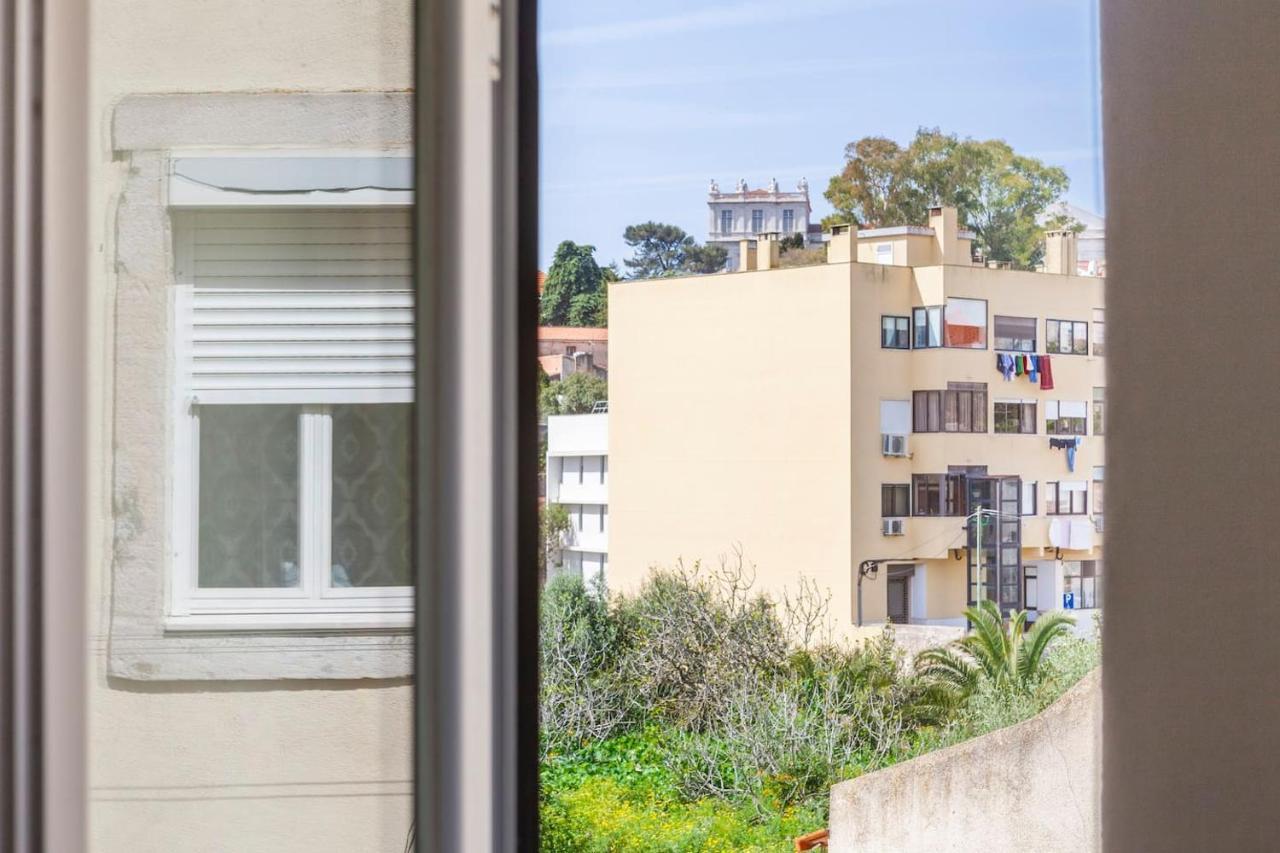 2 Bedroom Apartment For 4 People With Free Public Parking Lisboa Εξωτερικό φωτογραφία