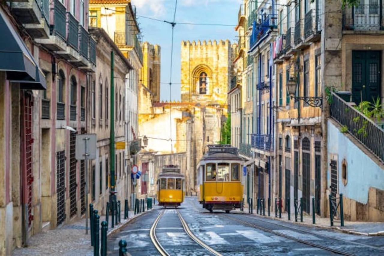 2 Bedroom Apartment For 4 People With Free Public Parking Lisboa Εξωτερικό φωτογραφία