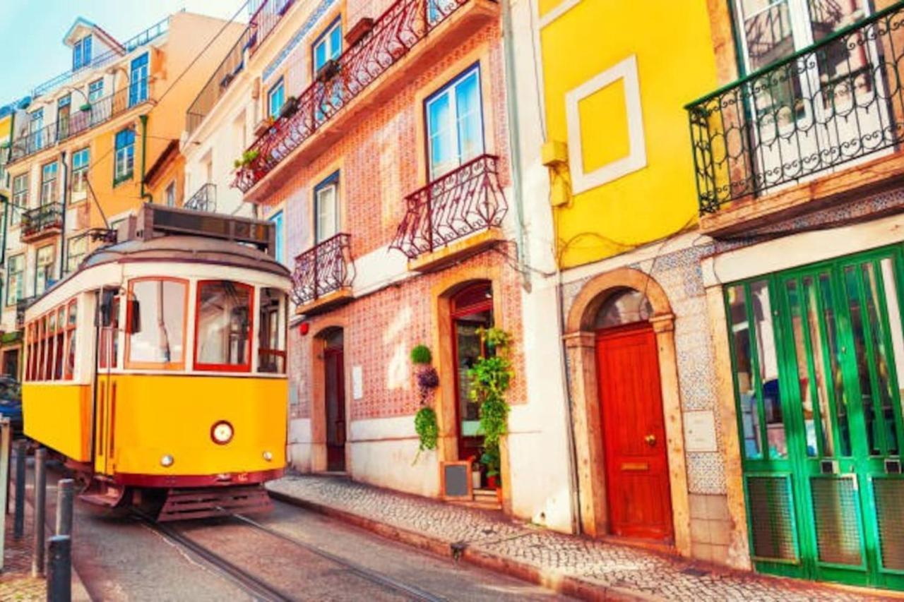 2 Bedroom Apartment For 4 People With Free Public Parking Lisboa Εξωτερικό φωτογραφία