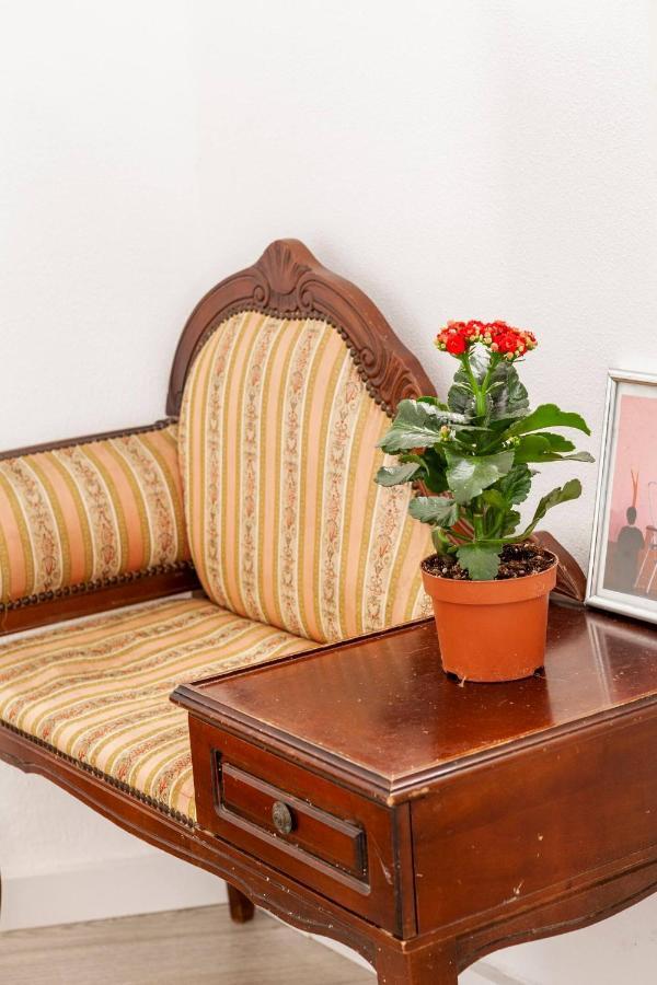 2 Bedroom Apartment For 4 People With Free Public Parking Lisboa Εξωτερικό φωτογραφία